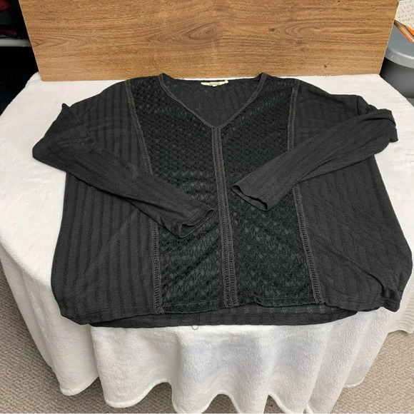 Gimmicks black semi sheer top long sleeve size medium - Picture 7 of 7
